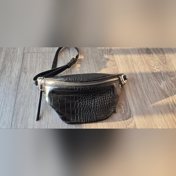 The Drop Preston Black Croc Embossed Belt Bag Fanny Pack Crossbody Vegan - Picture 4 of 7